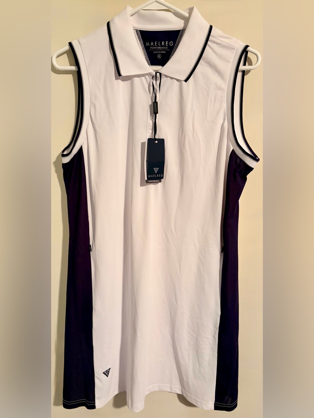 NWT Women’s Maelreg Sleeveless Polo Dress - White with Navy Side Panels Sz XL